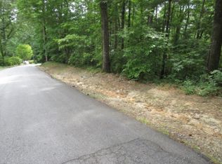425 Whispering Falls Dr, Pickens, SC 29671