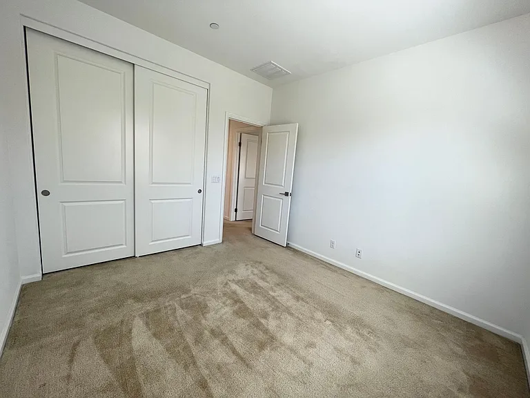 71 Decker — Photo 17