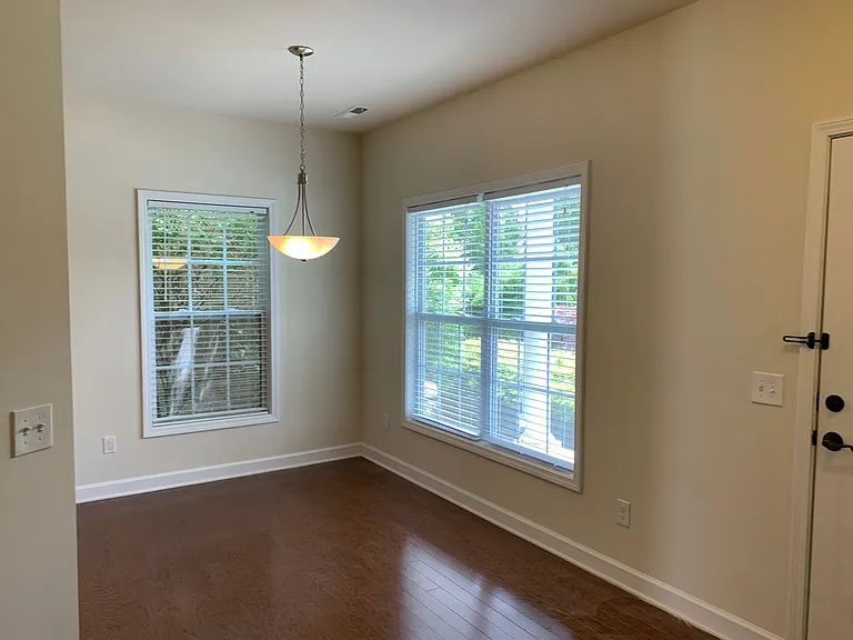 175 Phoenix Blvd NW — Photo 12
