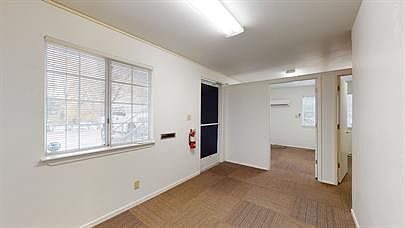 Building Photo 5
