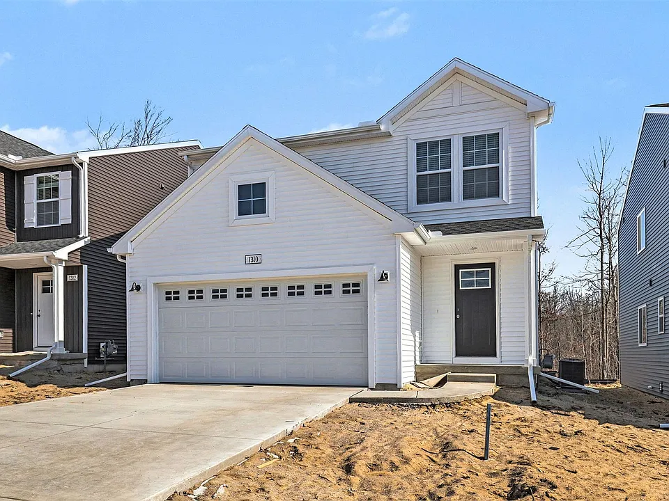 1027 Maple Ave