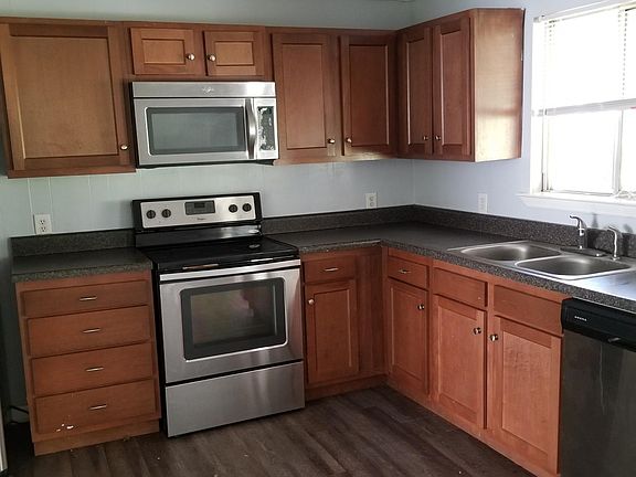 3rd image of 7543 Leemont Dr