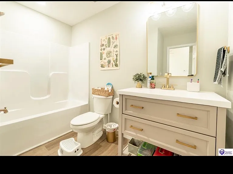 107 Walker Ct — Photo 5