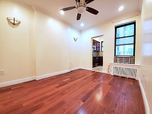 1st image of 440 E 58th St APT 3R