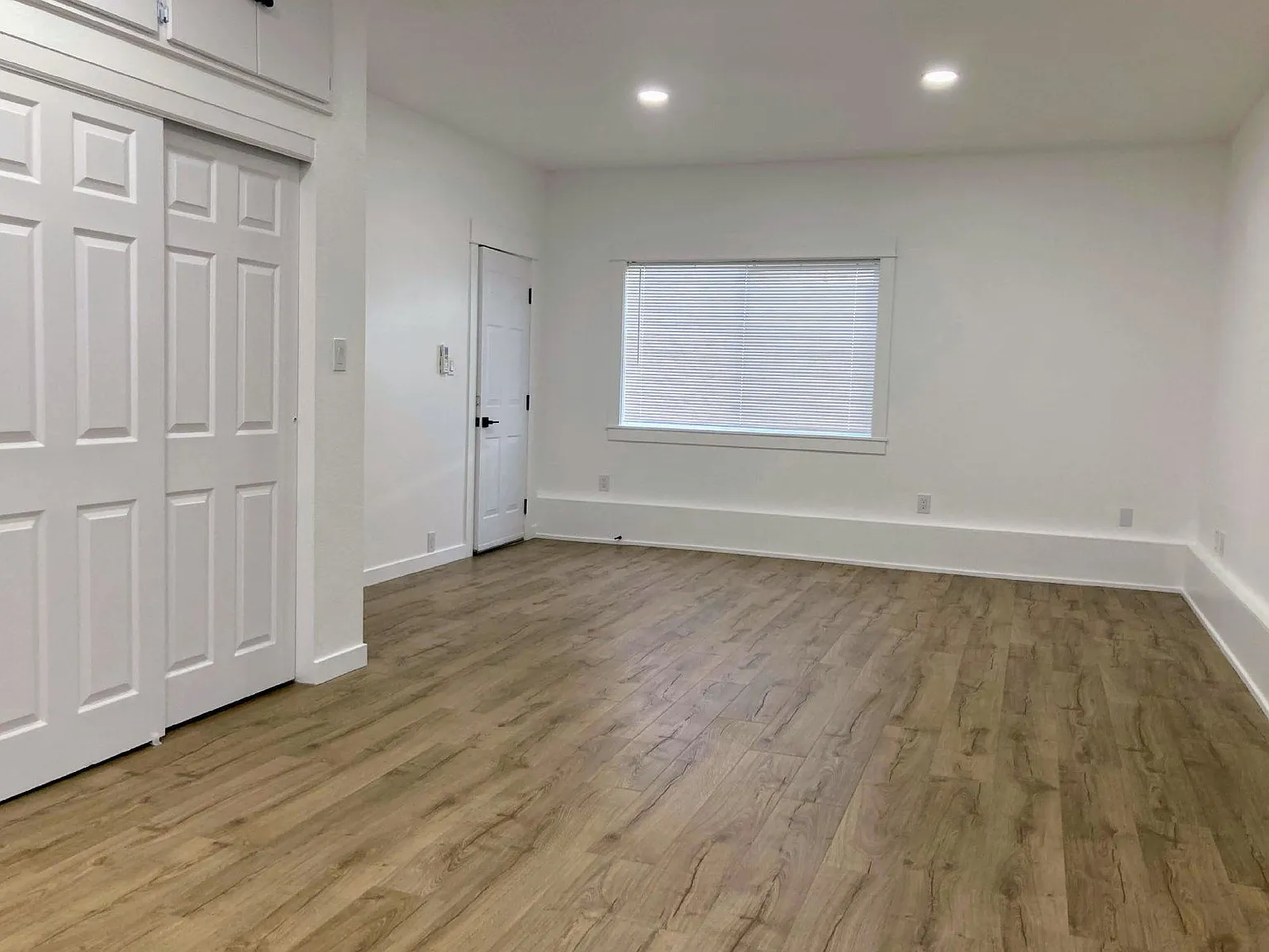 Studio, 1.0 bath, 550 sqft, $920 — Photo 4