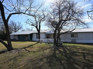 704 Spring Miller Ct, Arlington, TX 76002