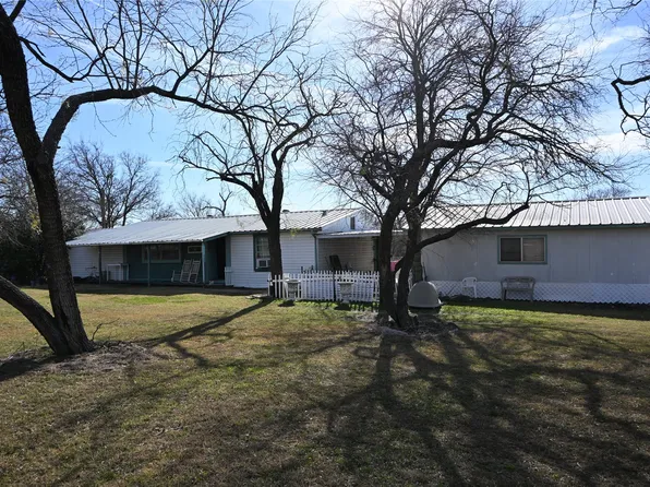 704 Spring Miller Ct, Arlington, TX 76002