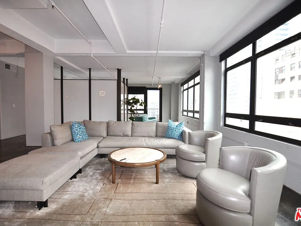 849 S Broadway #811