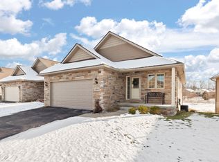 1018 Ridgeview Dr, Tecumseh, MI 49286