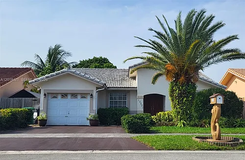13521 SW 182nd St Photo 1