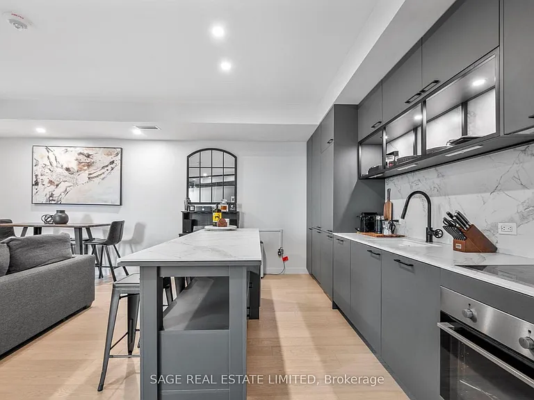 505 Richmond St W #730 — Photo 6