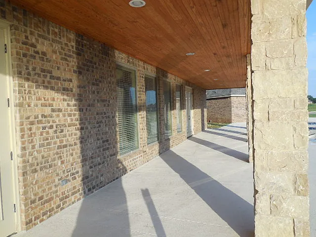 Beautiful Two Bedroom, Two Bathroom Home w/ Study for lease at The Enclave in NW Norman!! — Photo 3