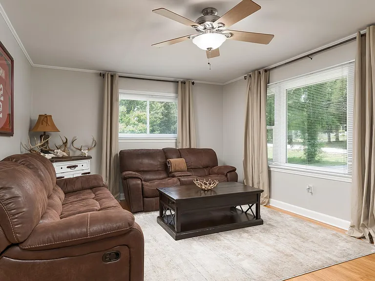 702 Ogrady Dr — Photo 9
