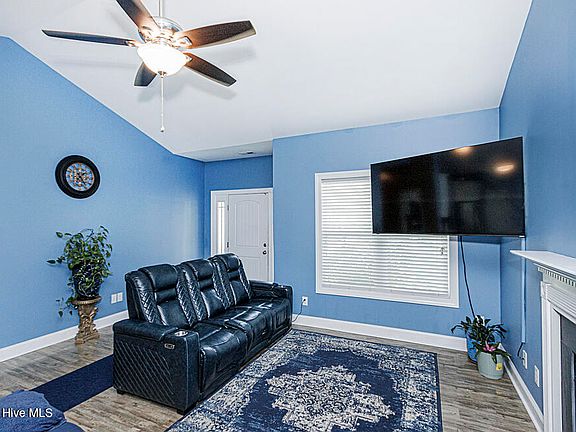 3rd image of 4324 Bristlecone Drive