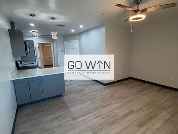 4th image of 23 E Illini St #213