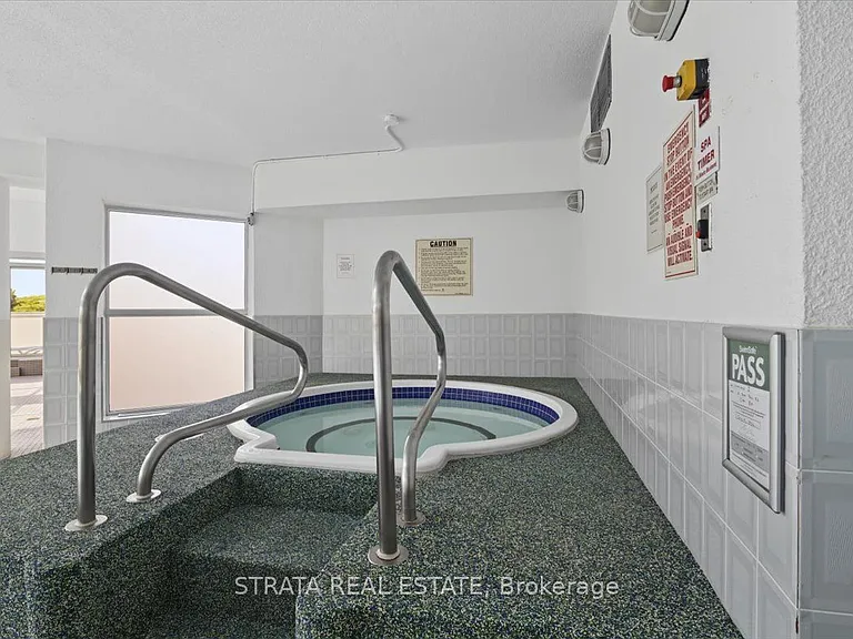 20 Dean Park Rd #Penthouse 8 — Photo 18