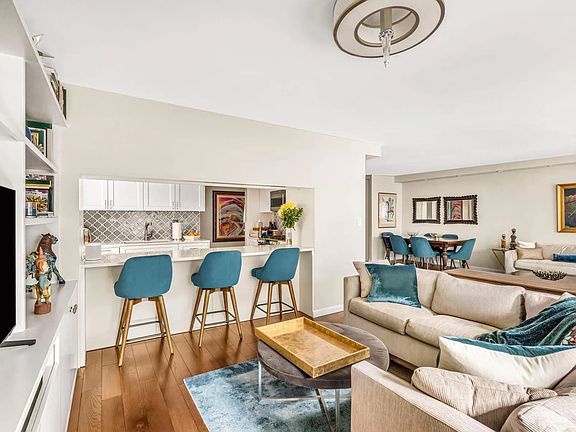 5th image of 118 E 60th St APT 14-H