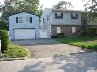 324 Fulton St, West Babylon, NY 11704