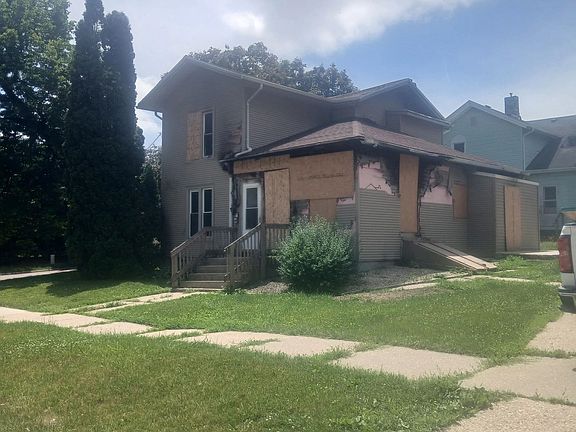 5th image of 402 Ravine St