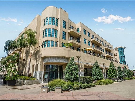 3rd image of 133 The Promenade N Unit 416