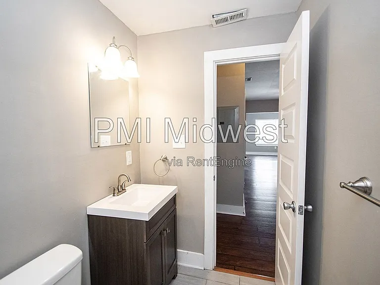2029 N College Ave #A — Photo 18