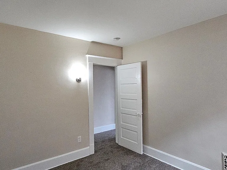 1520-1522 Alameda Ave — Photo 21