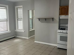 332 Franklin St, Elizabeth, NJ 07206