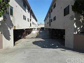 5th image of 8710 Belford Ave APT 223