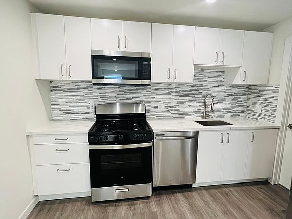 2nd image of 8816 Winnetka Ave