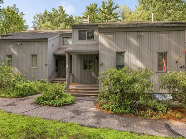 47 Brookside Drive, Stratham, NH 03885
