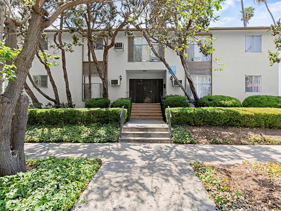 Newly Remodeled Apartments in the Heart of LA