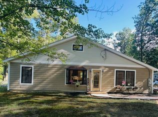 230 S Row Rd, Lunenburg, MA 01462