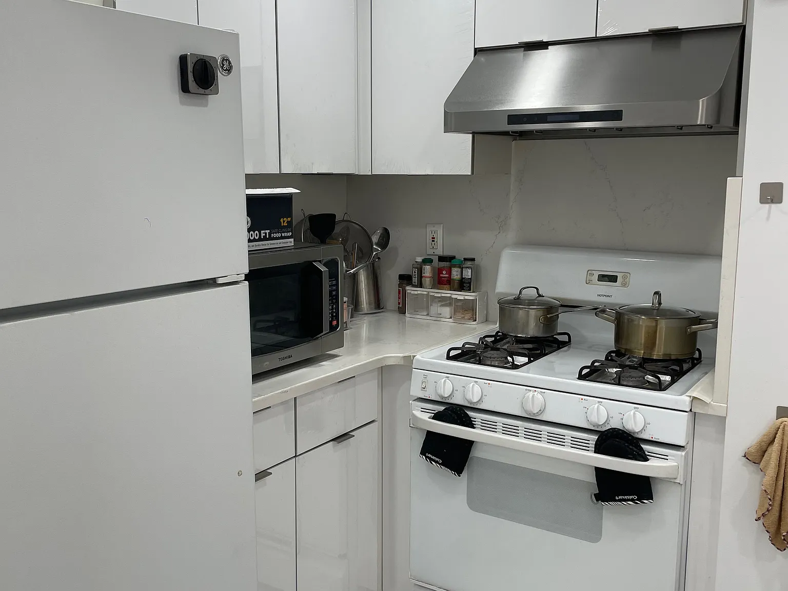 2 bed, 1188 sqft, $3,200 — Photo 2