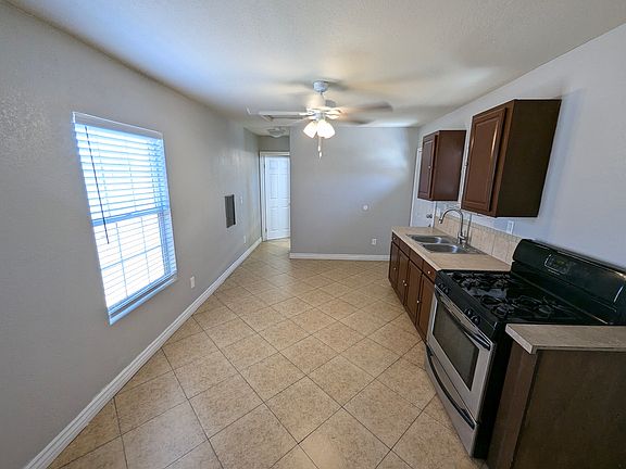 3rd image of 14981 Hibiscus Ave #2
