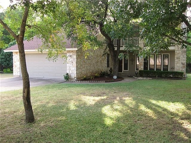Beautiful front yard.