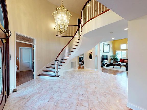 3rd image of 270 Golf Trace Dr