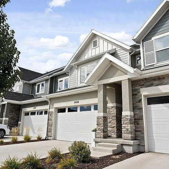 2496 W Townhouse Dr — Photo 3