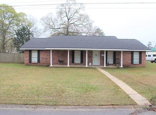 935 Bee Tree St, Westlake, LA 70669