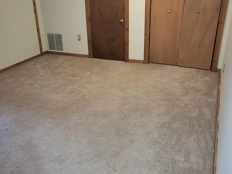 84 Village Ln — Photo 21