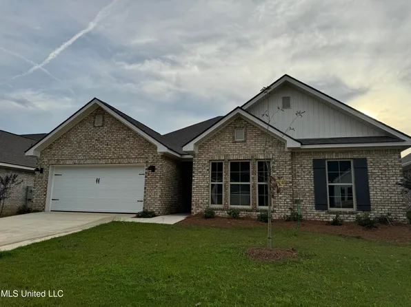 222 Serenity Lake Dr, Pearl, MS 39208