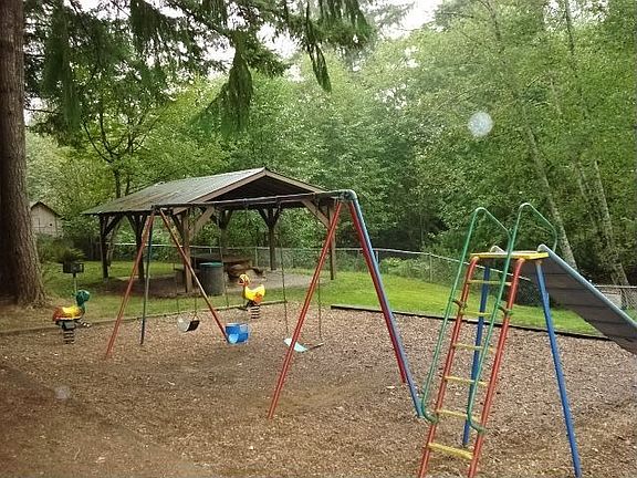 Park / Picnic & Play area
