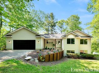 17610 Simmons Ave NE, Cedar Springs, MI 49319