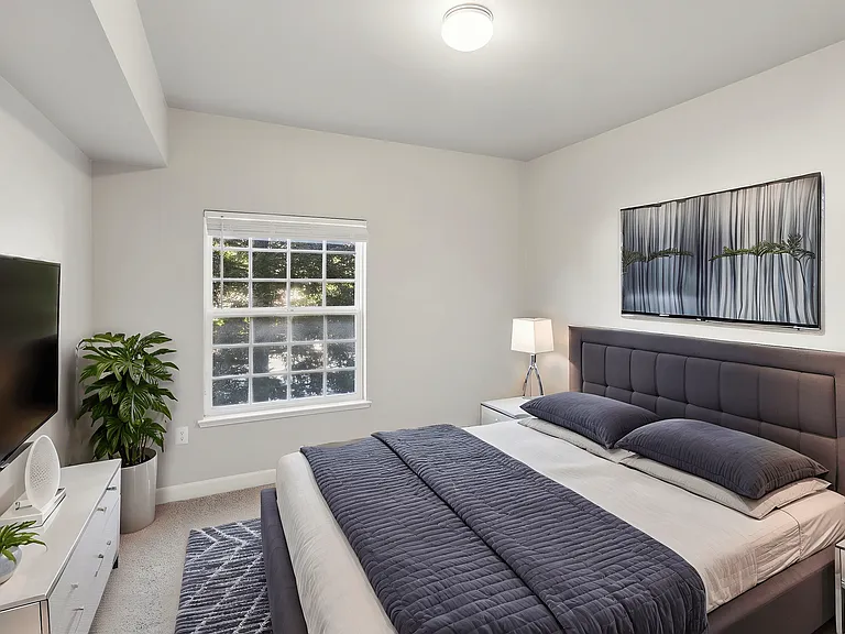 North Pointe Apartments — Photo 7