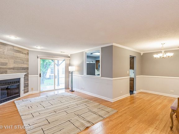 5th image of 7 W Fern Ct Unit 113B