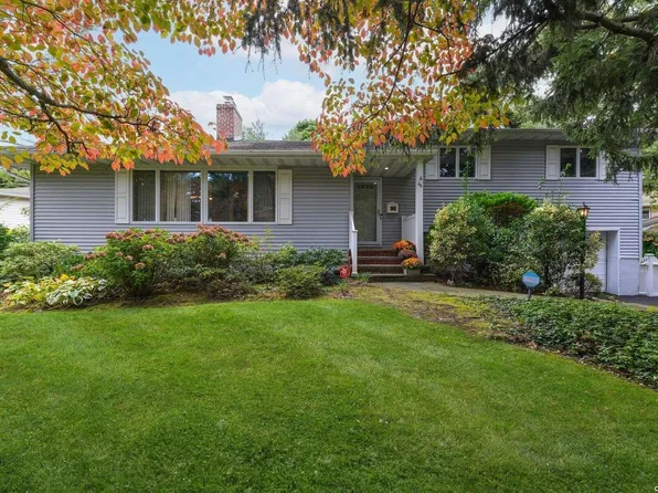 66 Old Town Lane, Huntington, NY 11743