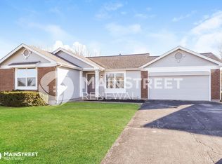 19 Valley View Dr, Saint Peters, MO 63376