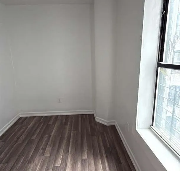 2654 Marion Ave — Photo 20