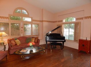 68433 Pasada Rd, Cathedral City, CA 92234