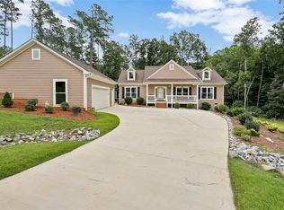 536 Timber Bay Ln, Seneca, SC 29672