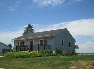 404 W Des Moines St, Brooklyn, IA 52211